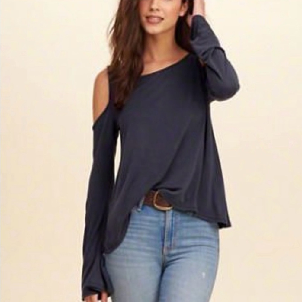 Hollister Cold Shoulder Long Sleeve Top Medium Navy Blue Cutout Lightweight